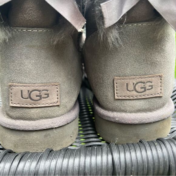 UGG Mini Bailey Bow II Boot Grey women’s Size 10 (US) - Picture 6 of 16